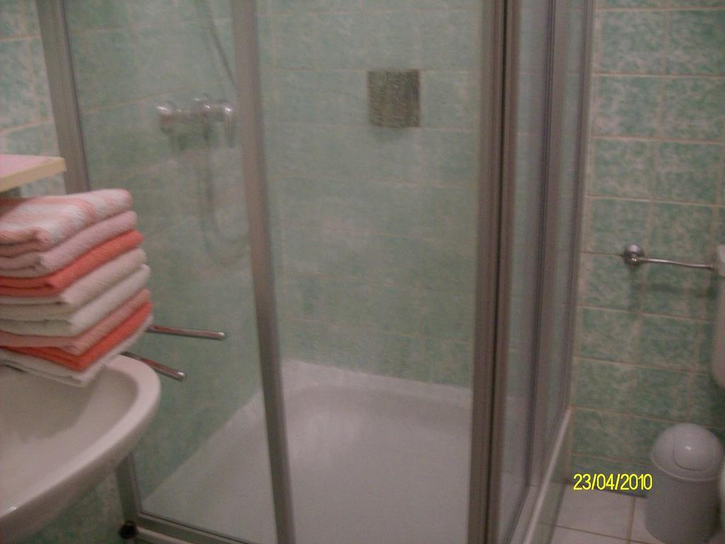 Ferien Und Gaestehaus Harms Neuenkirchen  Room photo